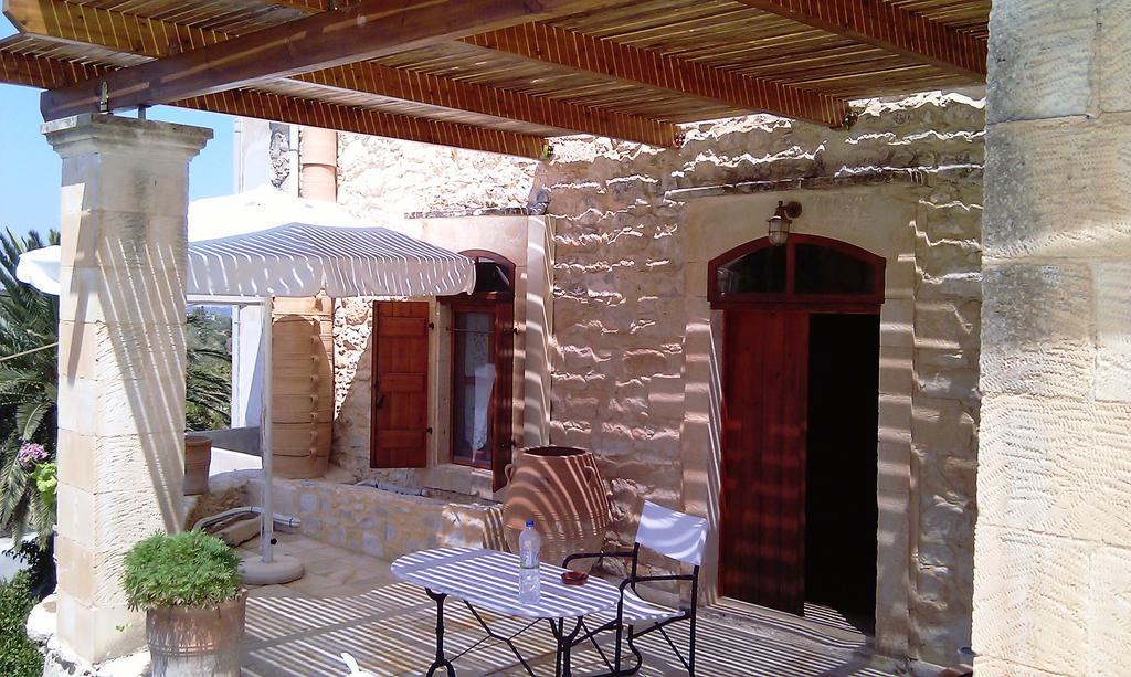 Landhaus Kouriton House *